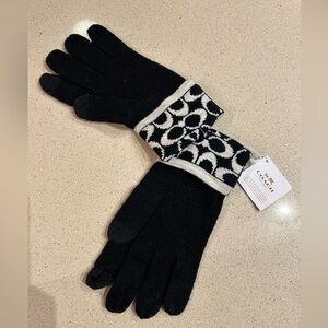 Coach knit gloves
